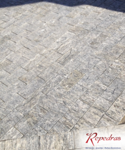 Pedra Madeira Cinza Clara Serrada