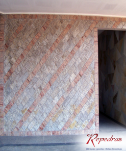 Pedra Madeira Vermelha Serrada